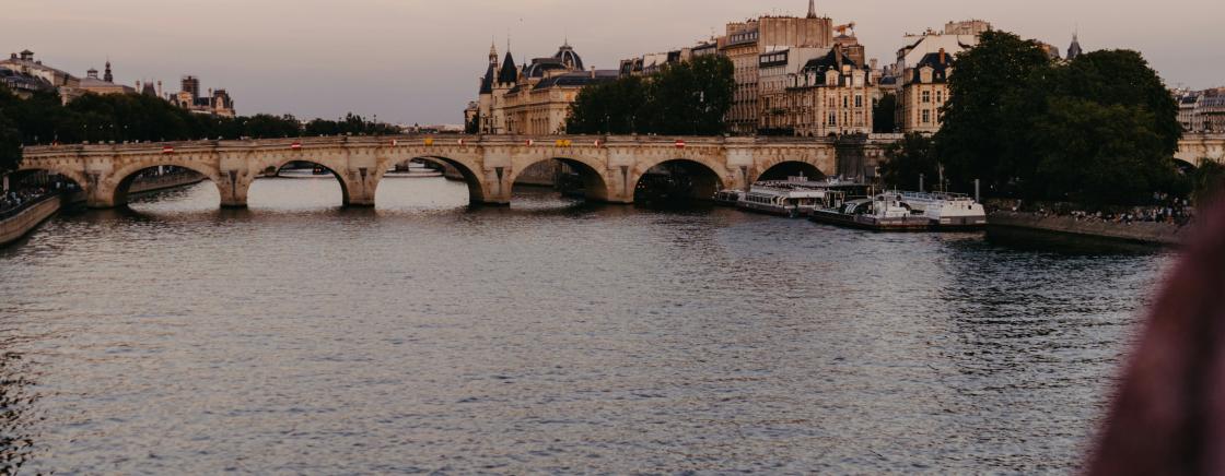 POURQUOI PARIS A SON PROPRE CHARME SECRET ?